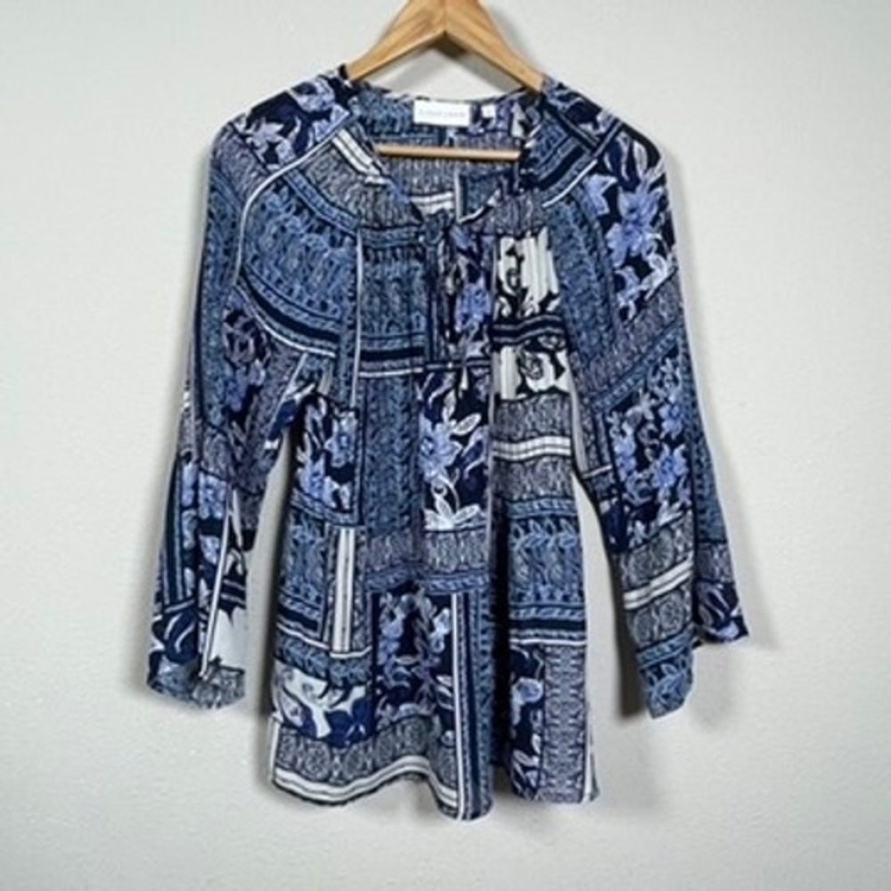 Sunny Leigh Blouse Women L Blue White Floral Paisley Boho Coastal Bell Sleeve